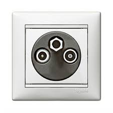 Legrand Valena - Розетка TV-RD-SAT-концевая 2400MHz, < 10 дБ, слоновая кость (индивидуальная упаковка) Legrand Valena - Розетка TV-RD-SAT-концевая 2400MHz, < 10 дБ, слоновая кость (индивидуальная упаковка)