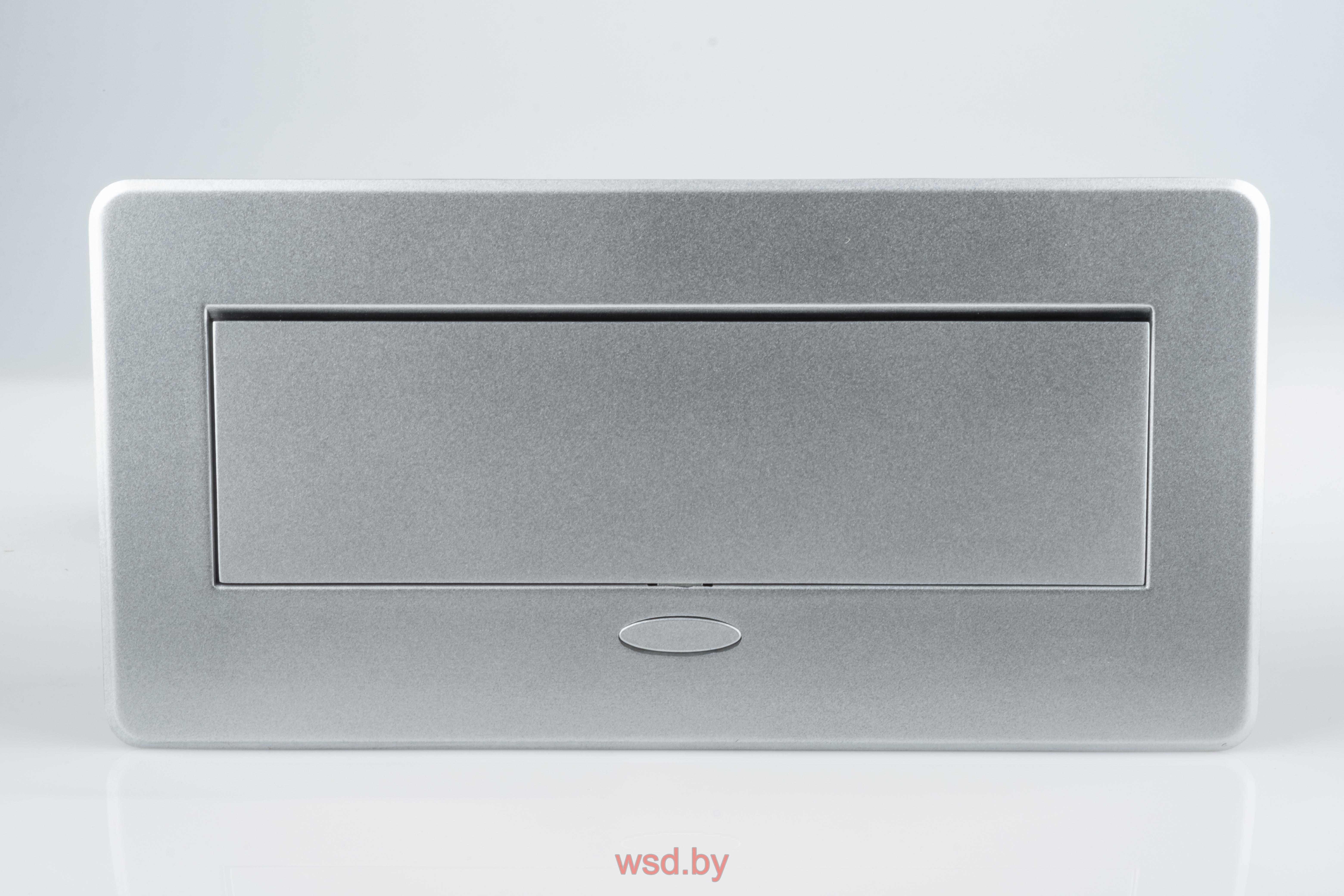 ORNO - Блок розеточный встраиваемый 3x2P+E со шторками, без кабеля, 3600вт, алюминий. Фото N2