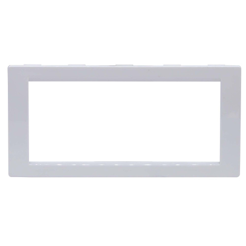 Рамка DKC универсальная на 4 модуля, цвет белый Рамка DKC универсальная на 4 модуля, цвет белый